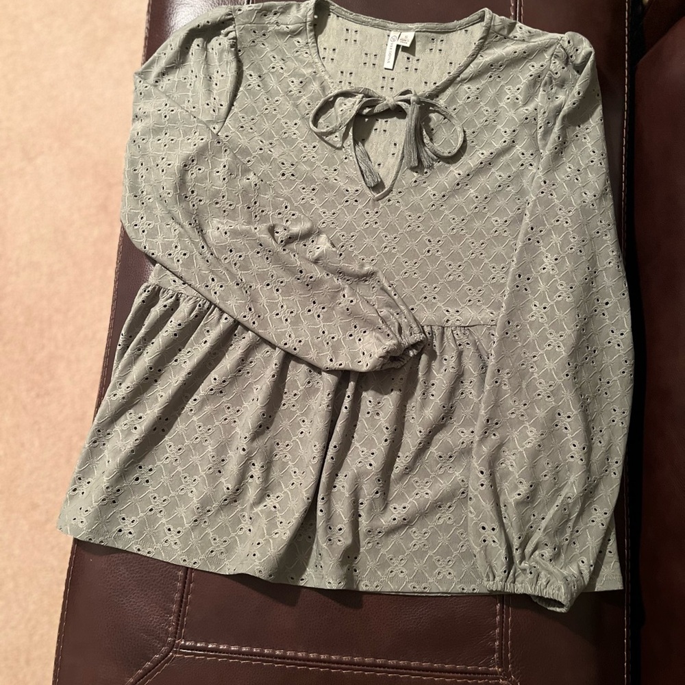Versona Sage Green Eyelet Blouse